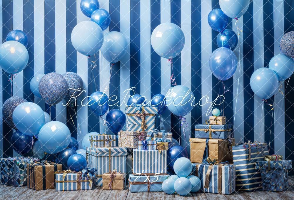 Blauwe ballonnen cadeau Taart Smash achtergrond ontworpen door Emetselch