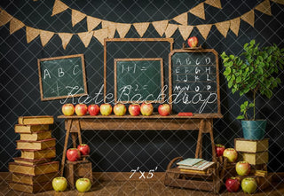 Terug naar school Groene Plant Krijtbord Zwarte Muur Foto Achtergrond Ontworpen door Emetselch