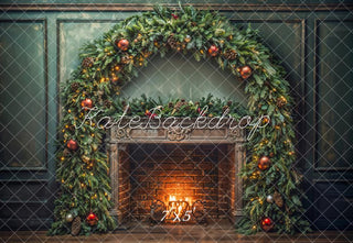 Arco Vintage Scuro Verde da Interno per Natale con Sfondo di Camino in Mattoni, Progettato da Emetselch