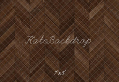 Suelo de madera de espiga marrón oscuro diseñado por Kate Imagen
