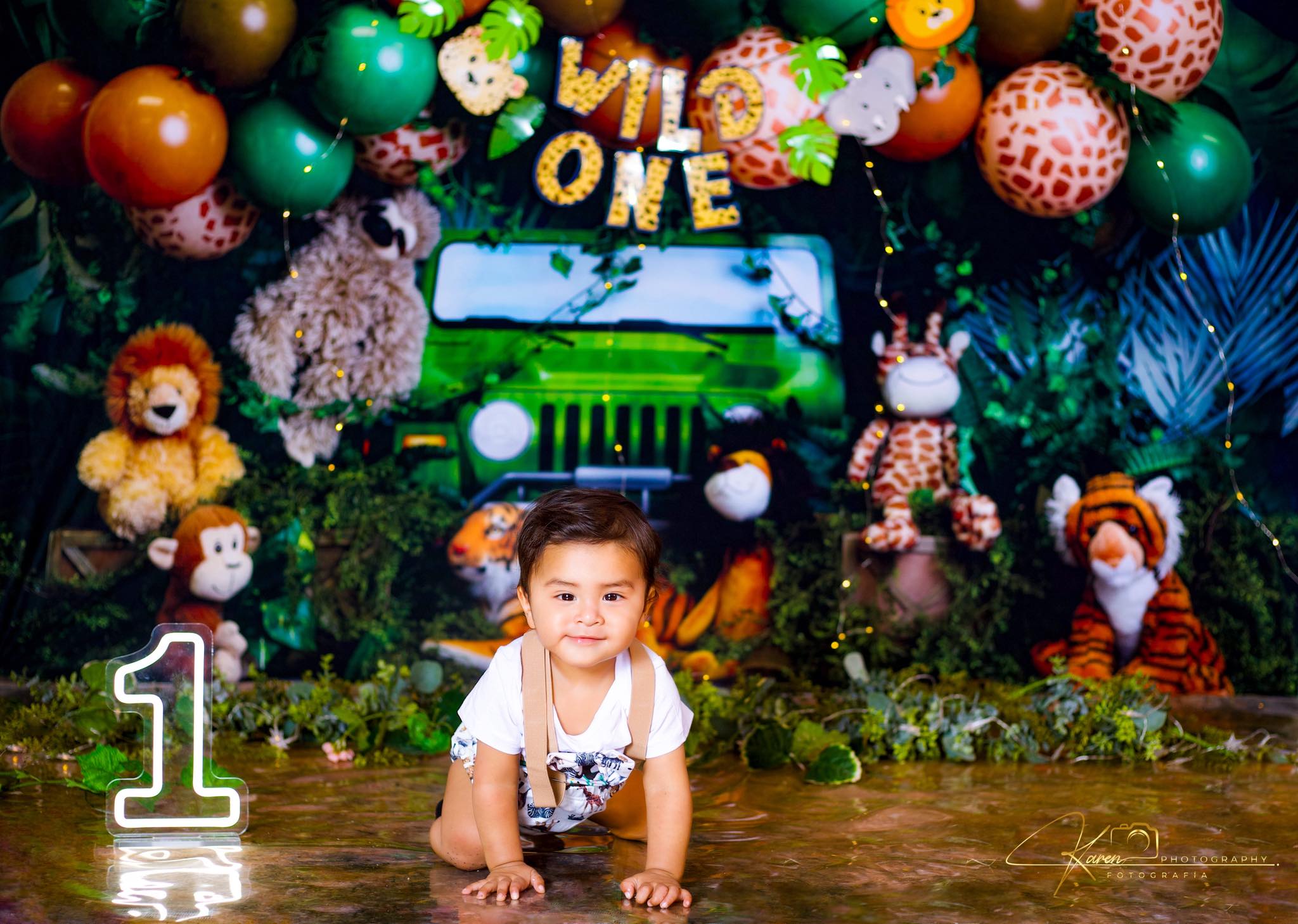 Cake Smash Safari Jungle Green Balloon Arch Backdrop Designed by Megan Leigh Photography