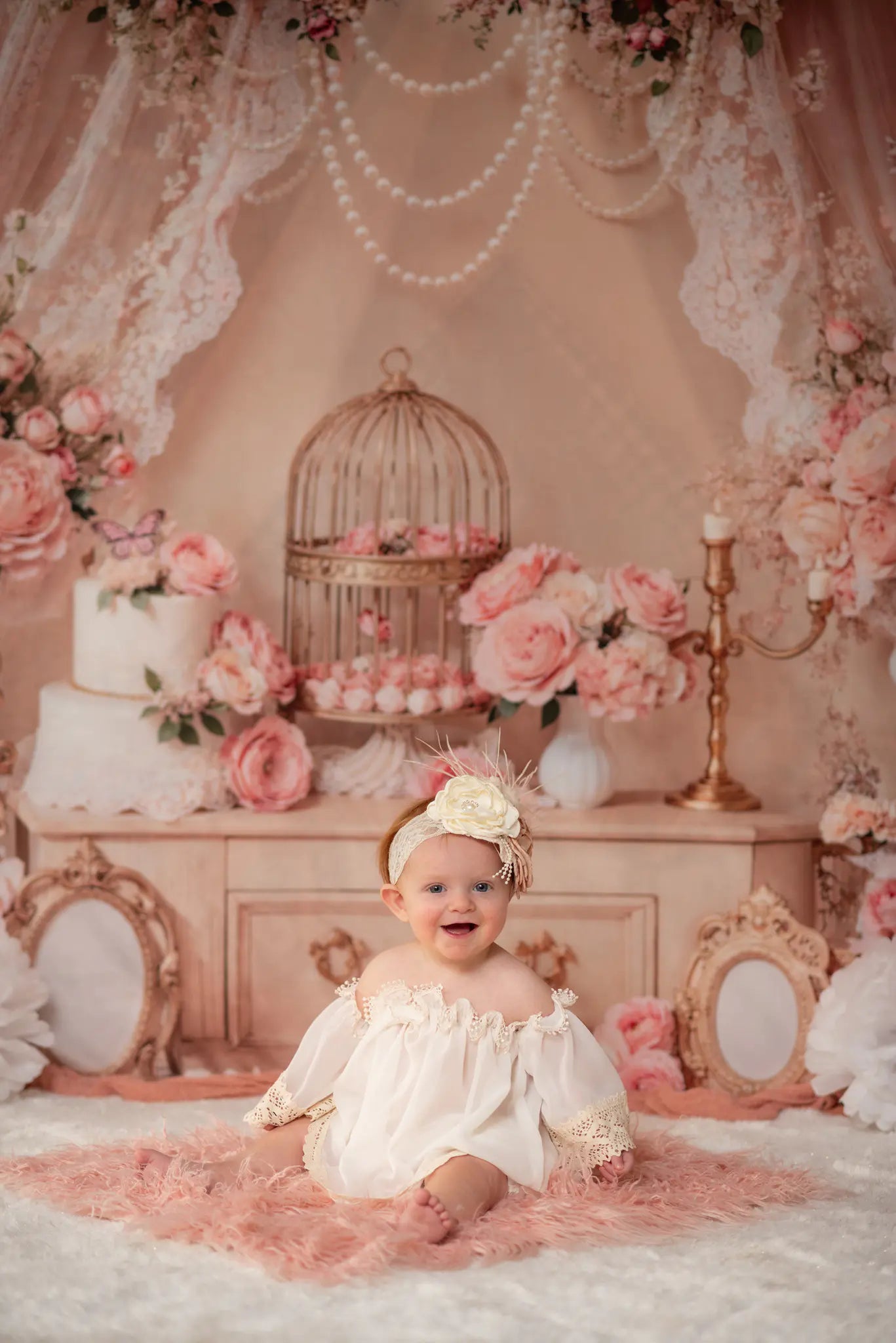 Sfondo in Pizzo Florale Rosa Elegante con Uccellini progettato da Emetselch