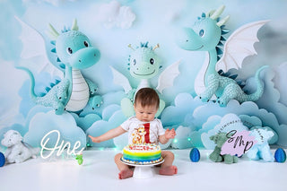 Fondo de Nubes de Dragón de Fantasía para Cake Smash diseñado por Ashley Paul