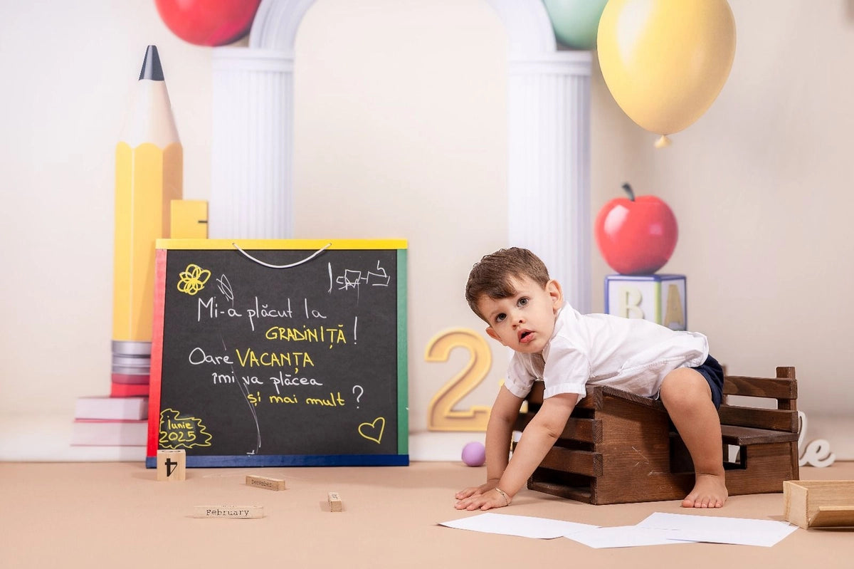 Back to School Balloon Arch Pencil Foto Achtergrond Designed by Mini MakeBelieve