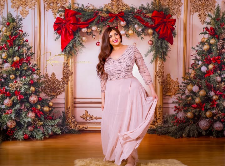 Kate Christmas Tree Elegant Framed Bow Vintage Backdrop Designed by Emetselch