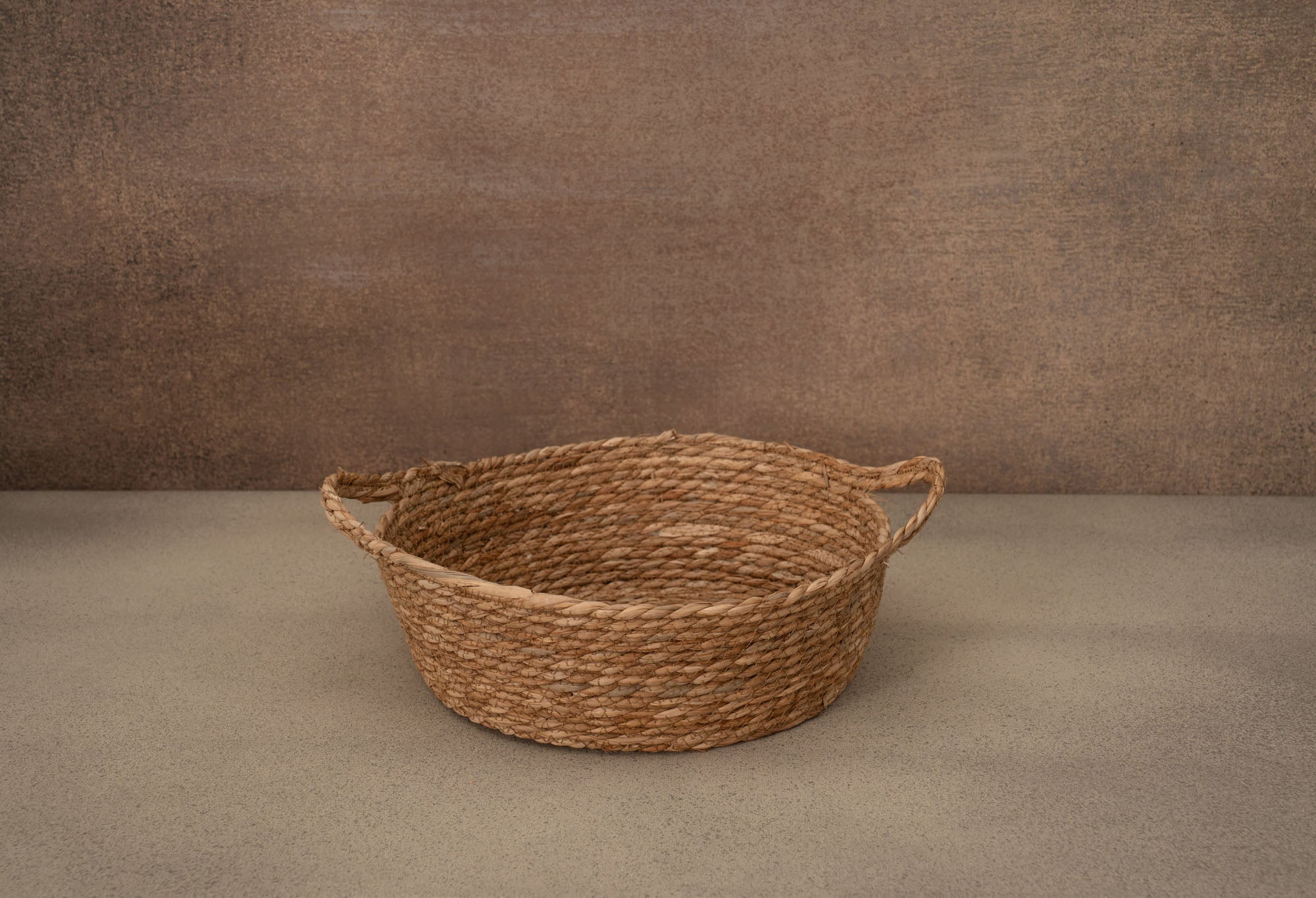 Kate Round Natural Grass Woven Basket Photography Props