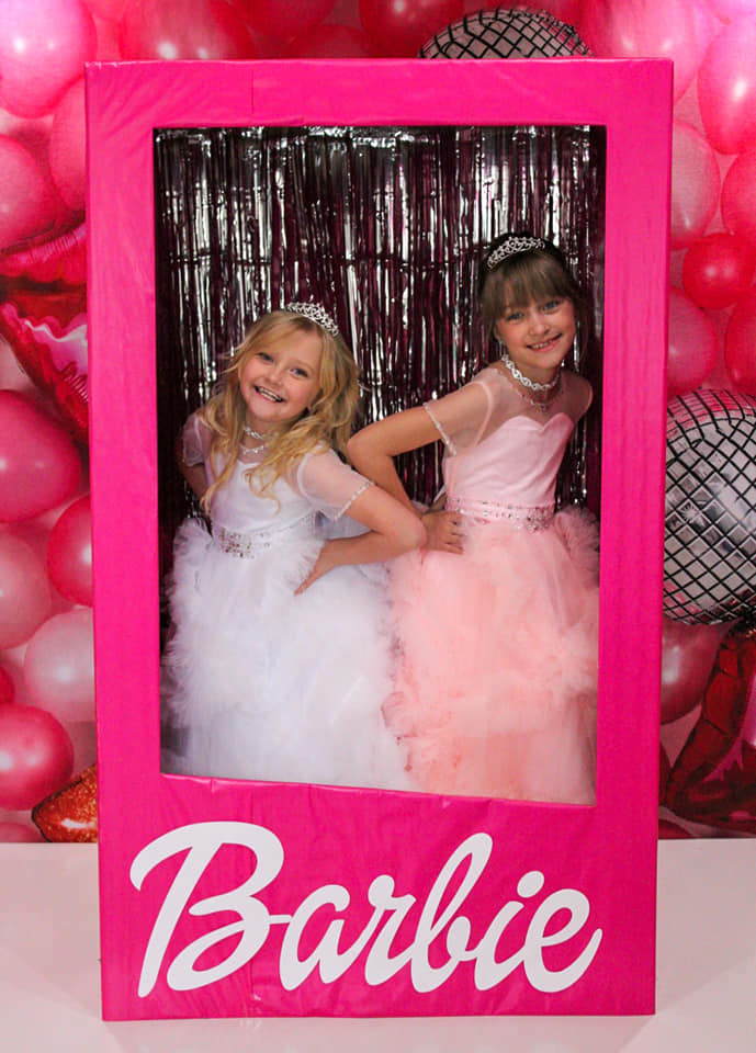 Kate Cake Smash Pink Doll Backdrop Designed by Emetselch (only ship to Canada)