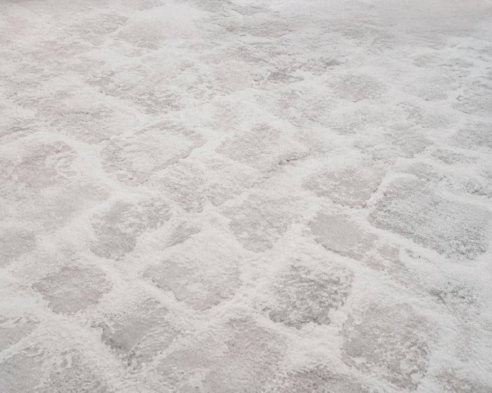 Kate Winter Cobblestone Snow Rubber Floor Mat