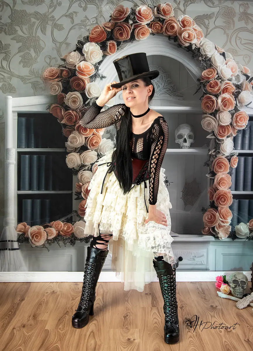 Witch Floral Arch White Bookcase Foto Achtergrond Designed by Mini MakeBelieve