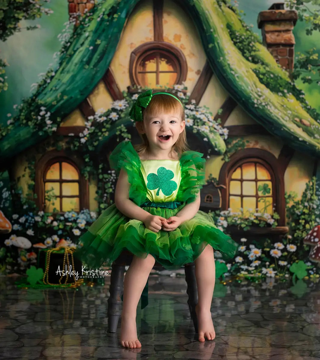 Fondo de trébol de fantasía Cottage diseñado por Emetselch