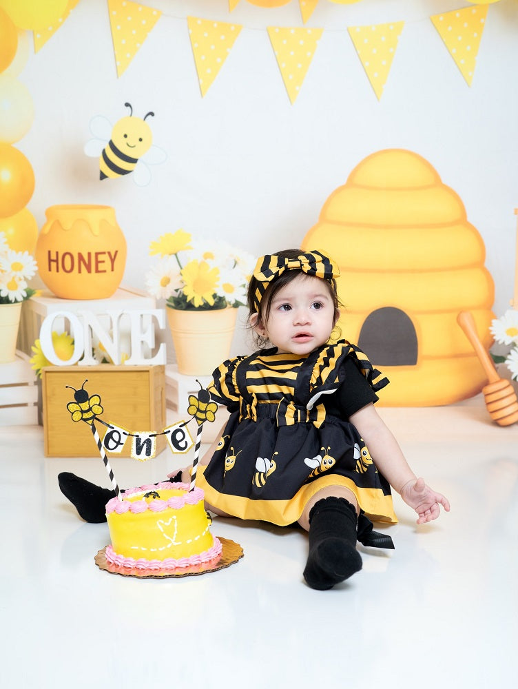 Smash Cake Ape Alveare Sfondo Palloncino Designed by Patty Roberts