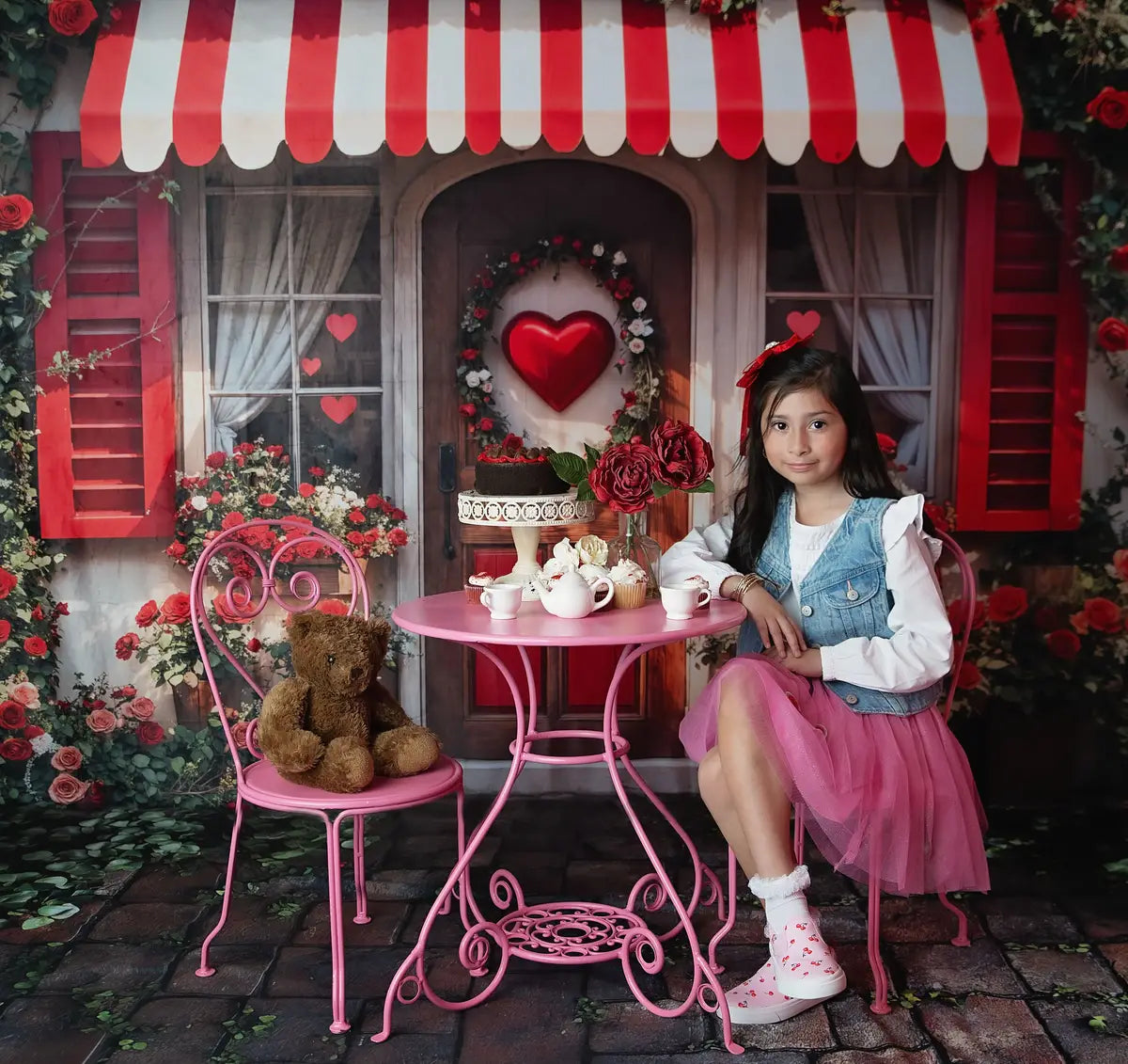 Fondo de puerta de corazones de rosas rojas diseñado por Emetselch