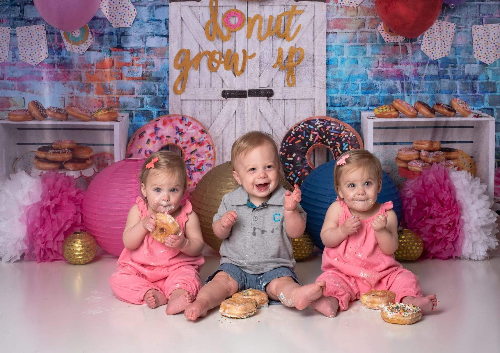 Katebackdrop鎷㈡綖Kate White Door Balloons Banner Donut Grow Up Birthday Children Backdrop