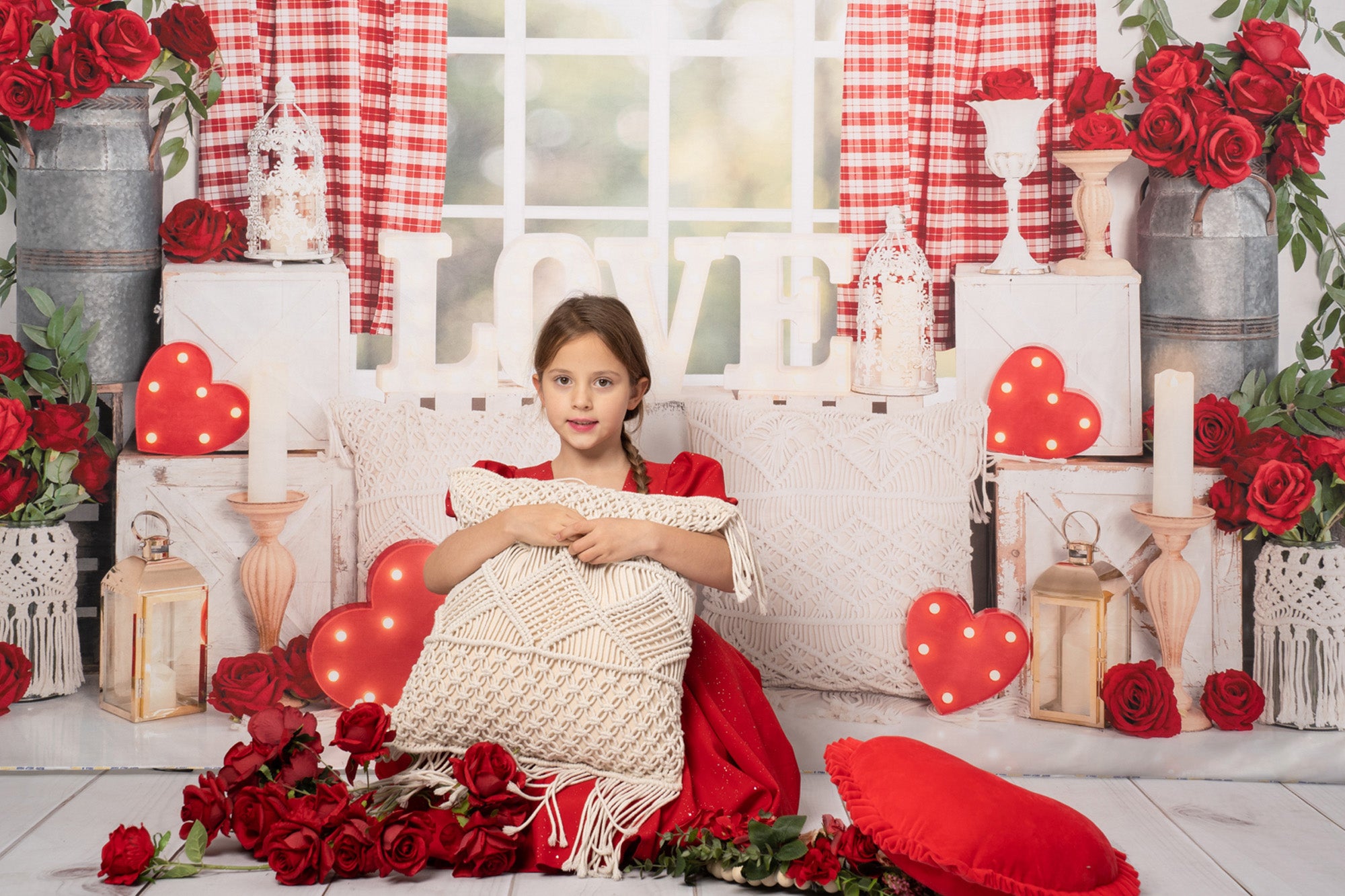 Fondo de ventana boho de rosas para el Día de San Valentín diseñado por Emetselch