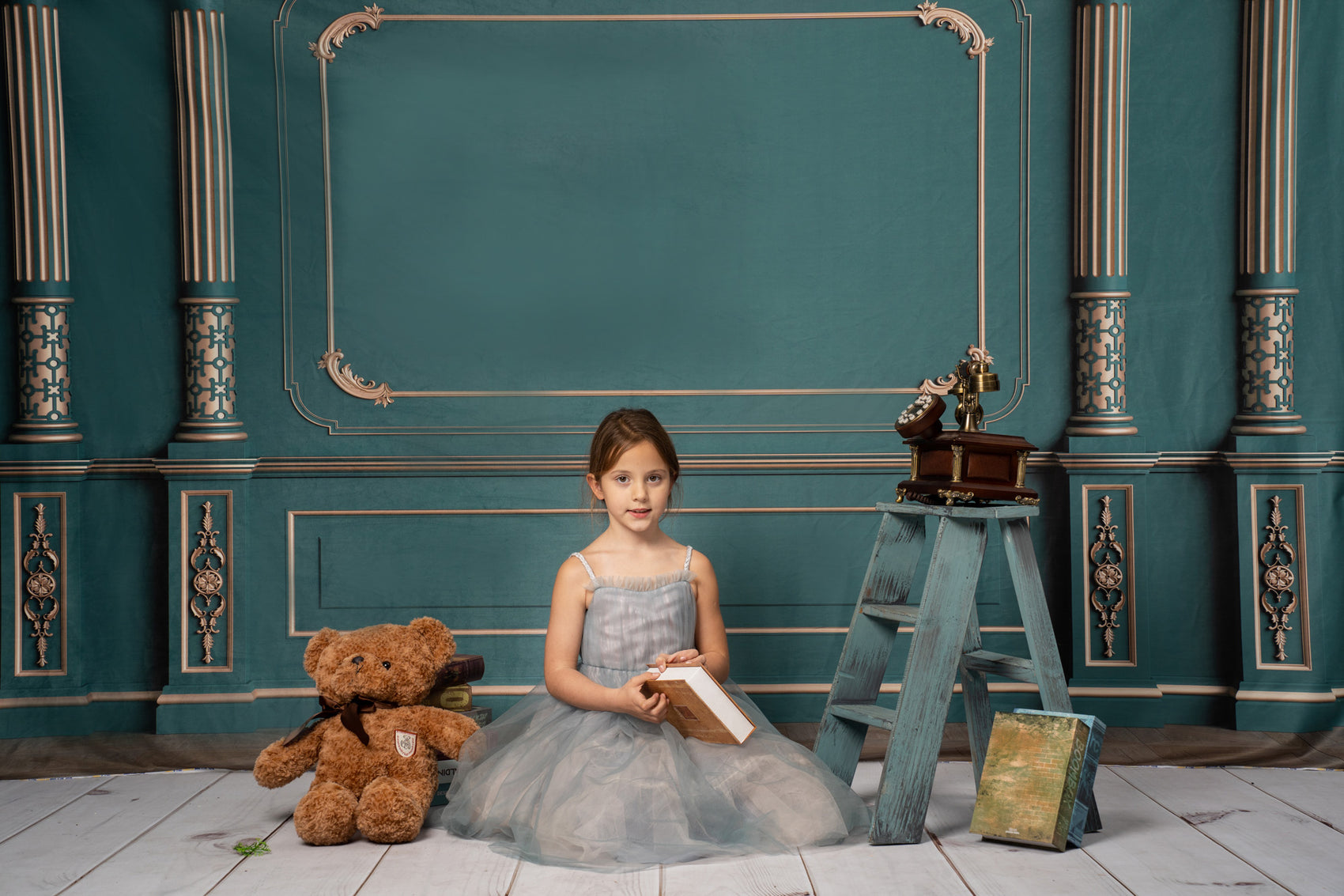 Kate Retro Interior Green Vintage Wall Golden Backdrop for Photography