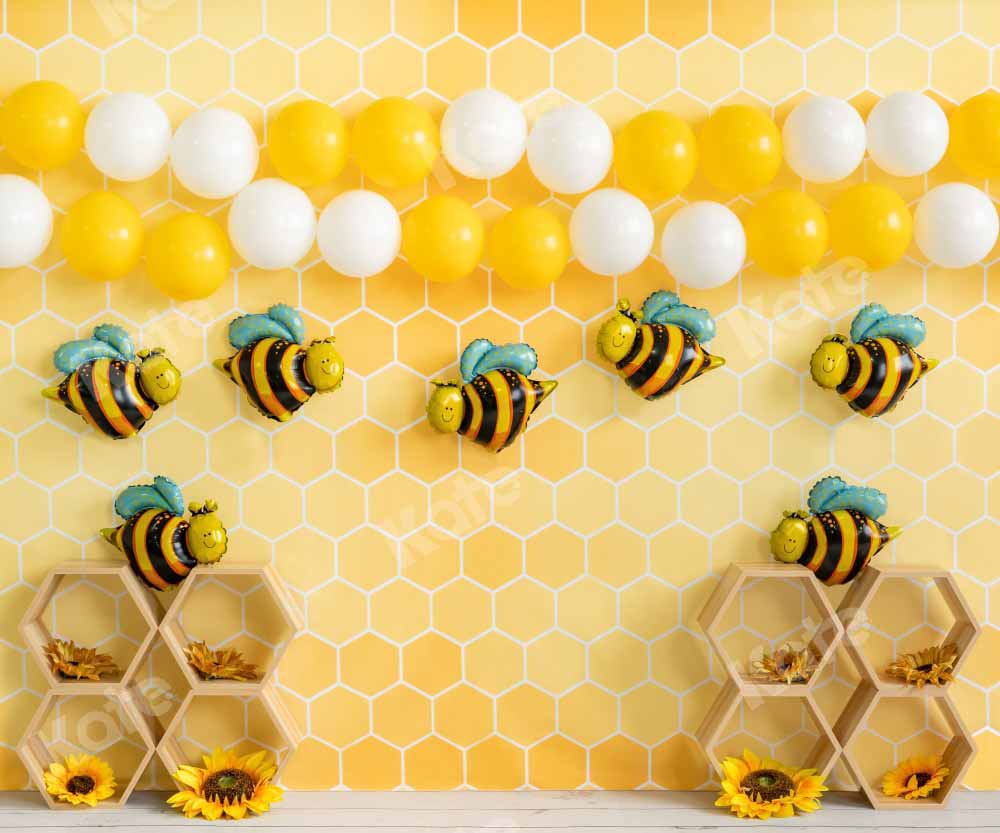 Kate Bee Balloon Backdrop Yellow Honeycomb Cake Smash Designed by Emetselch