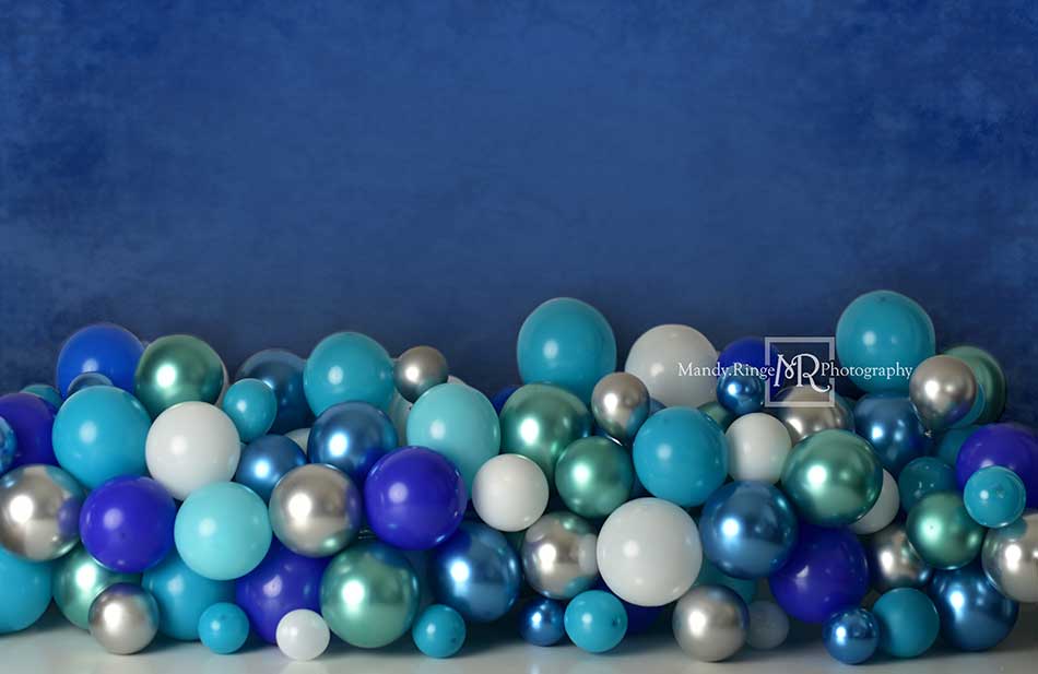 Kate Cake Smash Backdrop Blue Balloon Designed by Mandy Ringe Photography